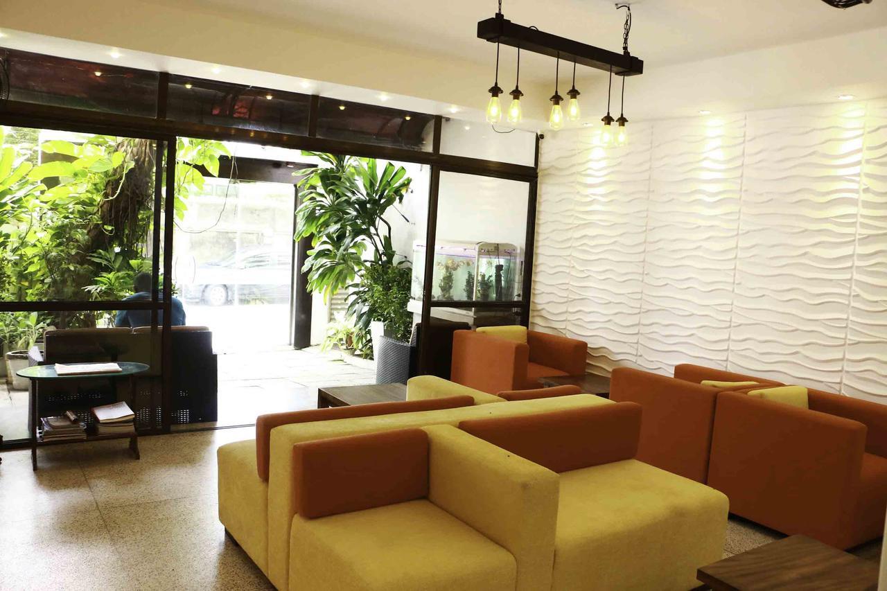 קולומבו Hotel Sunshine מראה חיצוני תמונה